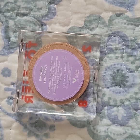 Makeup Bundle - Picture 3 of 8